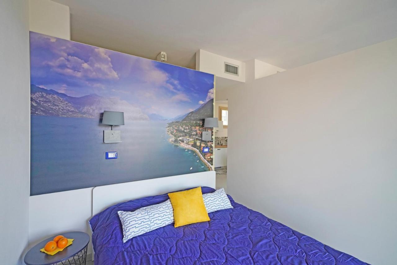 Gardaliva Blue Studio 3 Manerba del Garda Eksteriør billede